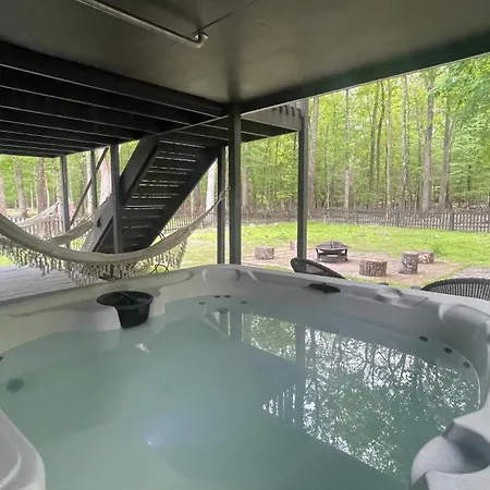 Poconos Modern Chalet - Home Theater - Hot Tub East Stroudsburg Exterior photo