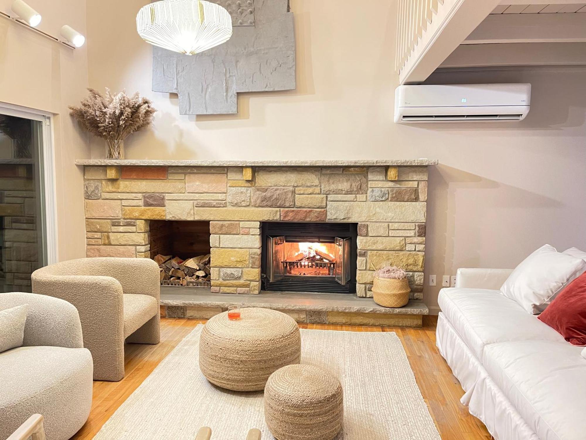 Holiday home Poconos Modern - Theater - Hot Tub *